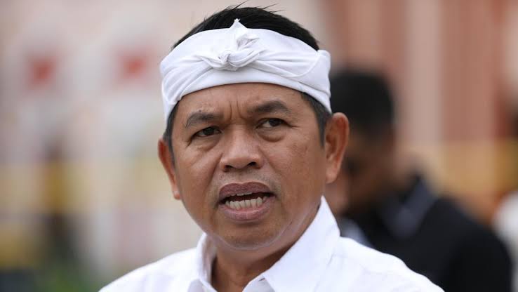 KDM Masyarakat Silahkan Kritik Melalui Medsos Demi Menjamin Kontrol Kualitas Obyektif dan Transapran